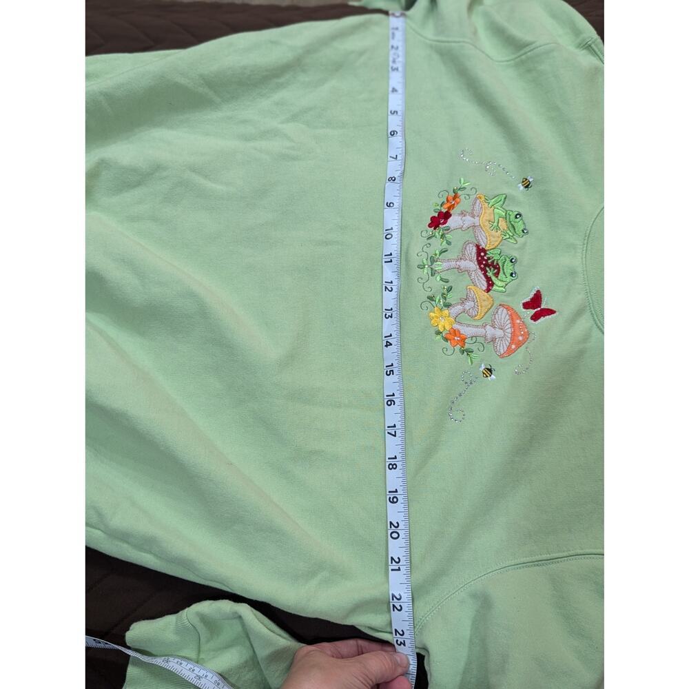 Cute frog & mushroom embroidered light green sweatshirt by Morning Sun size L - Picture 5 of 7